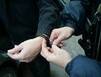 Ловивших педофилов на живца полицейских задержали в Москве