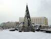 В центре Мурманска демонтируют новогоднюю ель