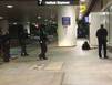В аэропорту Лос-Анджелеса задержали человека в костюме Зорро
