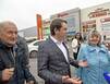 Налетай - не скупись, покупай, торопись!