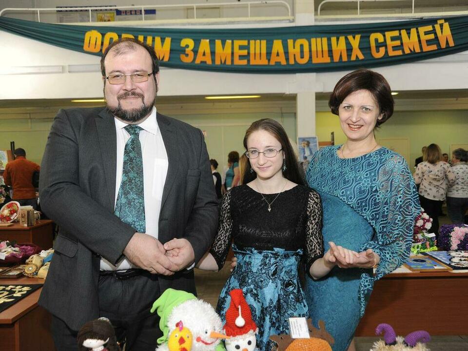 Виктор Медведь, Екатерина Тропина и Дарья Емельяненко.