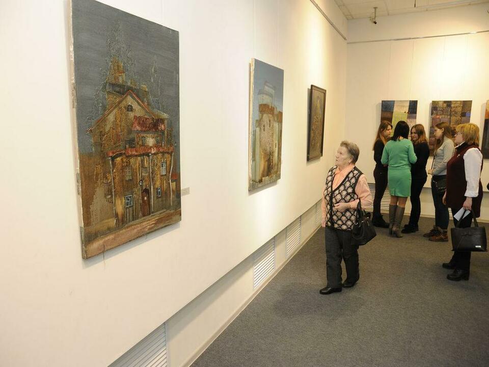 Первые посетители выставки Сергея Киселева.