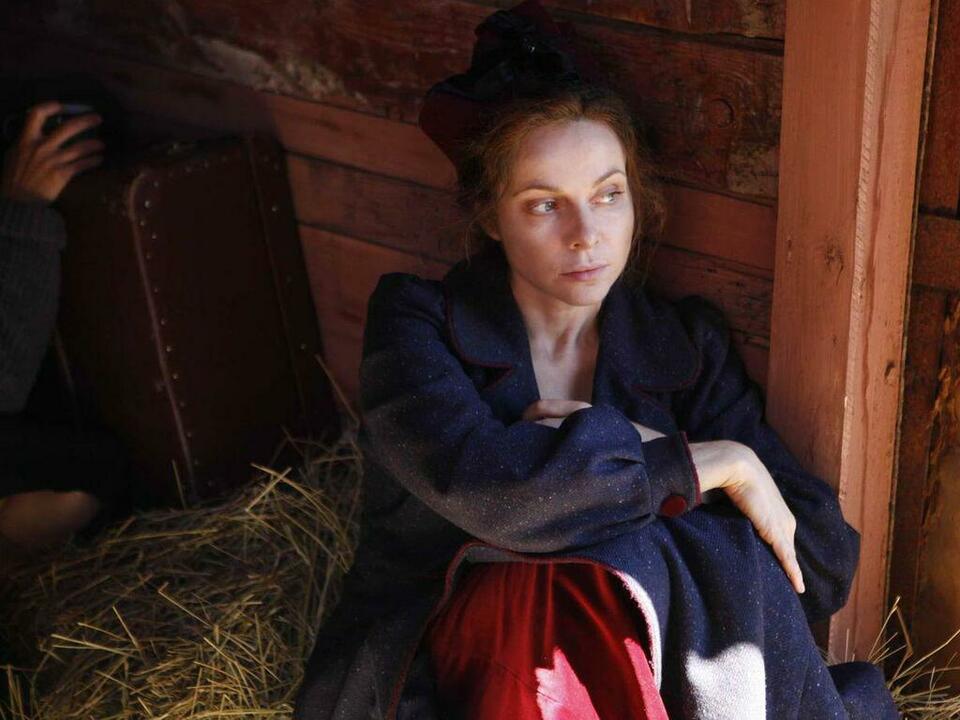 Героине Екатерины Гусевой будет очень непросто привыкнуть к суровым лагерным будням.
