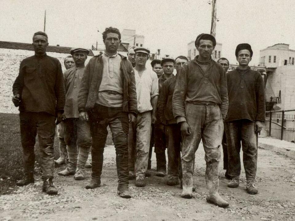 Строители Туломской ГЭС. Середина 30-х годов.