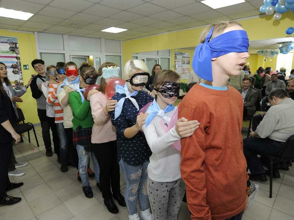 На втором этаже Ледового дворца царила творческая атмосфера, в которую с удовольствием погружались дети и родители.