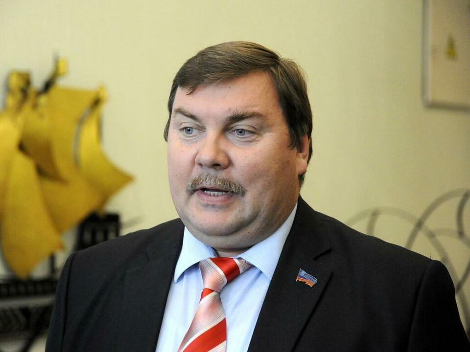 Евгений Суханов. Евгений Суханов.