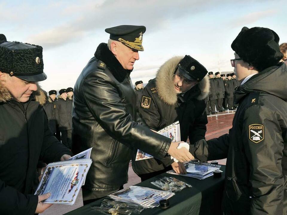 Первый шаг к офицерским погонам сделан.