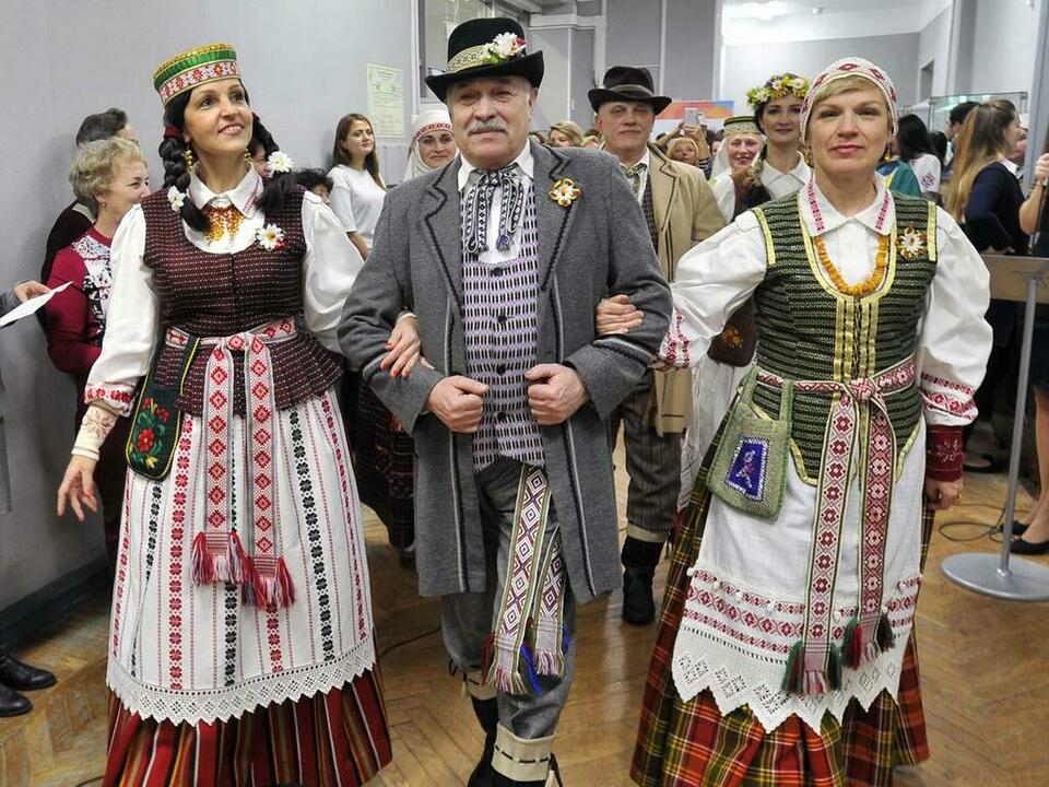 Дефиле «Тайны народного костюма». Дефиле «Тайны народного костюма».
