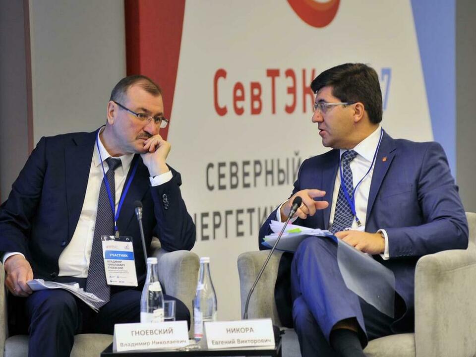 Министр энергетики и ЖКХ МО Владимир Гноевский и заместитель губернатора Евгений Никора. Министр энергетики и ЖКХ МО Владимир Гноевский и заместитель губернатора Евгений Никора.