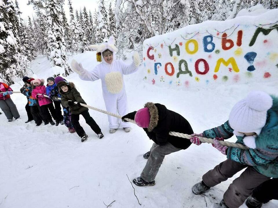 Сказка - сказкой, а состязания - настоящие. Сказка - сказкой, а состязания - настоящие.