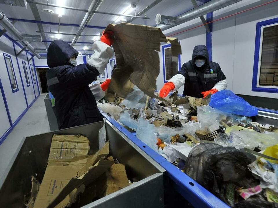 Сортировка отходов.