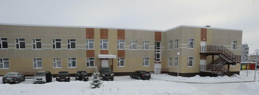 В саду работают 12 групп, от ясельных до подготовительных.