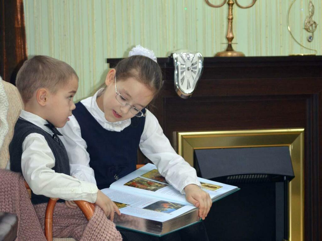 Участники концерта чувствовали себя по-домашнему уютно.
