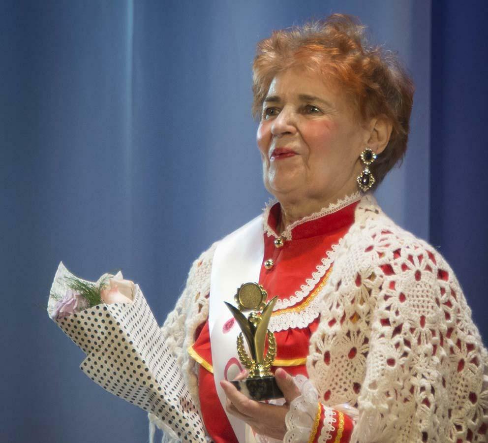 Звание «Красотка пенсионного возраста» (после 70 лет) получила Валентина Агарина. Звание «Красотка пенсионного возраста» (после 70 лет) получила Валентина Агарина.