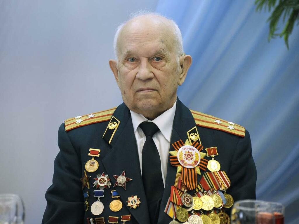 Павел Лоснов. Павел Лоснов.