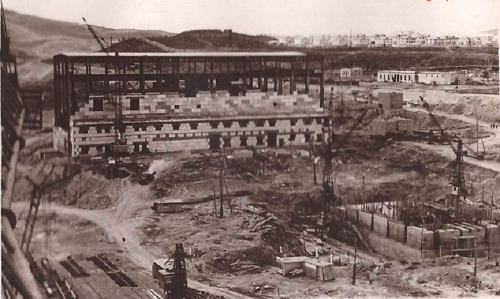 Строительство обогатительной фабрики, 1961 год. Строительство обогатительной фабрики, 1961 год.