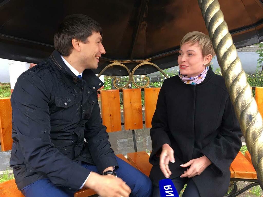 Марина Ковтун и Михаил Павлов на аллее Дружбы. Марина Ковтун и Михаил Павлов на аллее Дружбы.