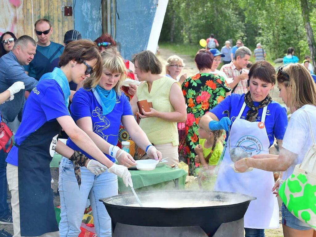 Уха из семги? Добавку, пожалуйста. Уха из семги? Добавку, пожалуйста.