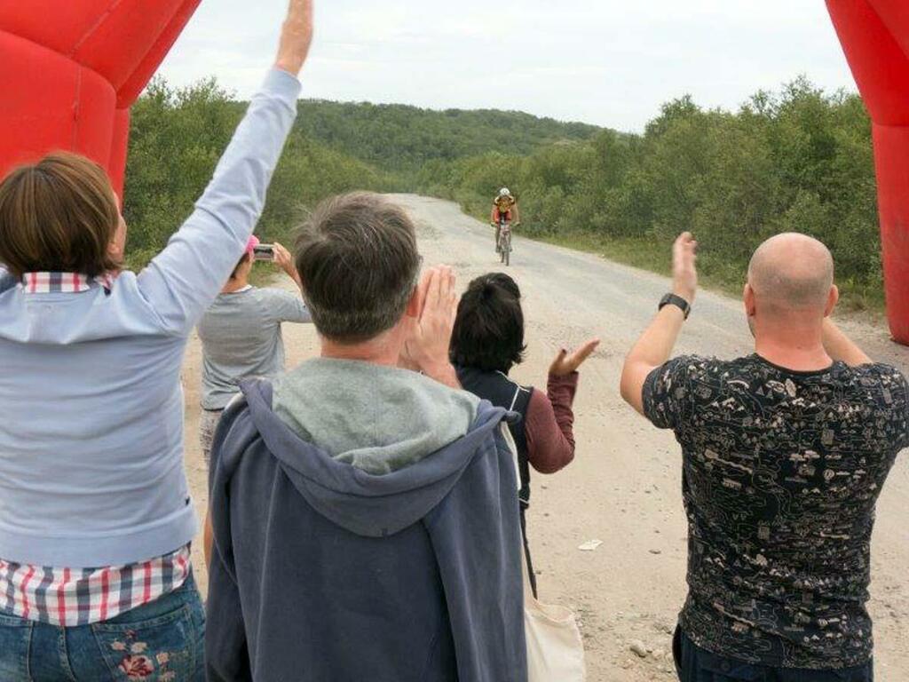 Каждого марафонца на финише ждал восторженный прием.