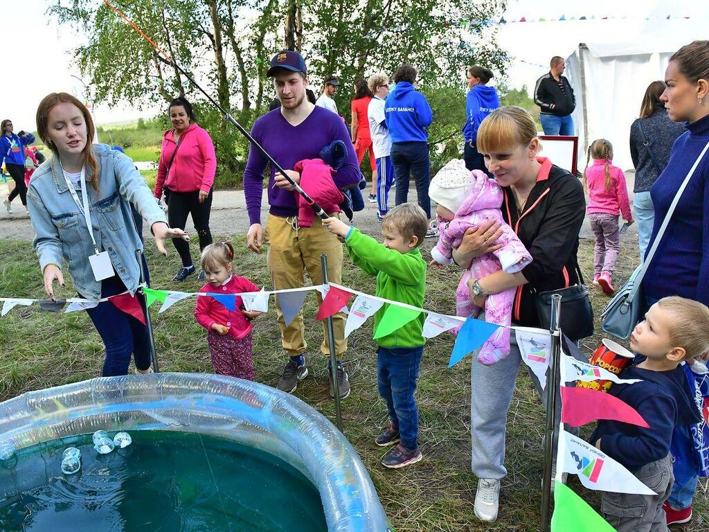 Бассейн с раскрасками. Бассейн с раскрасками.