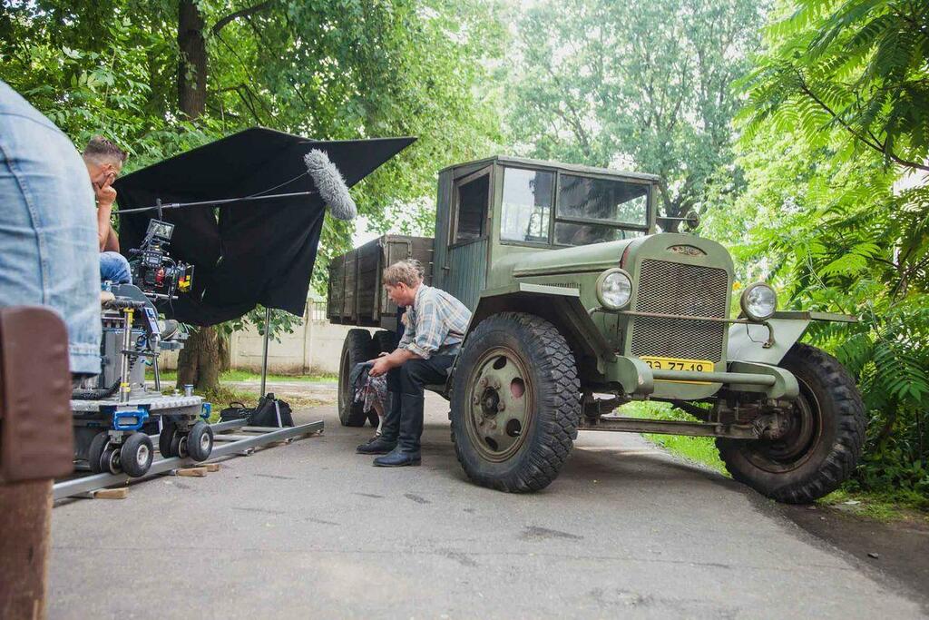 В фильме используется техника военного и послевоенного времени. В фильме используется техника военного и послевоенного времени.