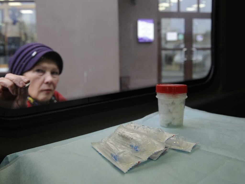 На прививку - без агитации. На прививку - без агитации.