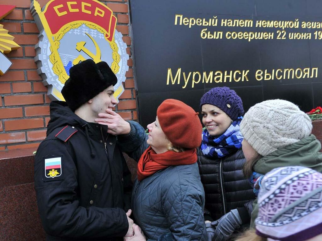 Вы служите, мы вас подождем... Вы служите, мы вас подождем...