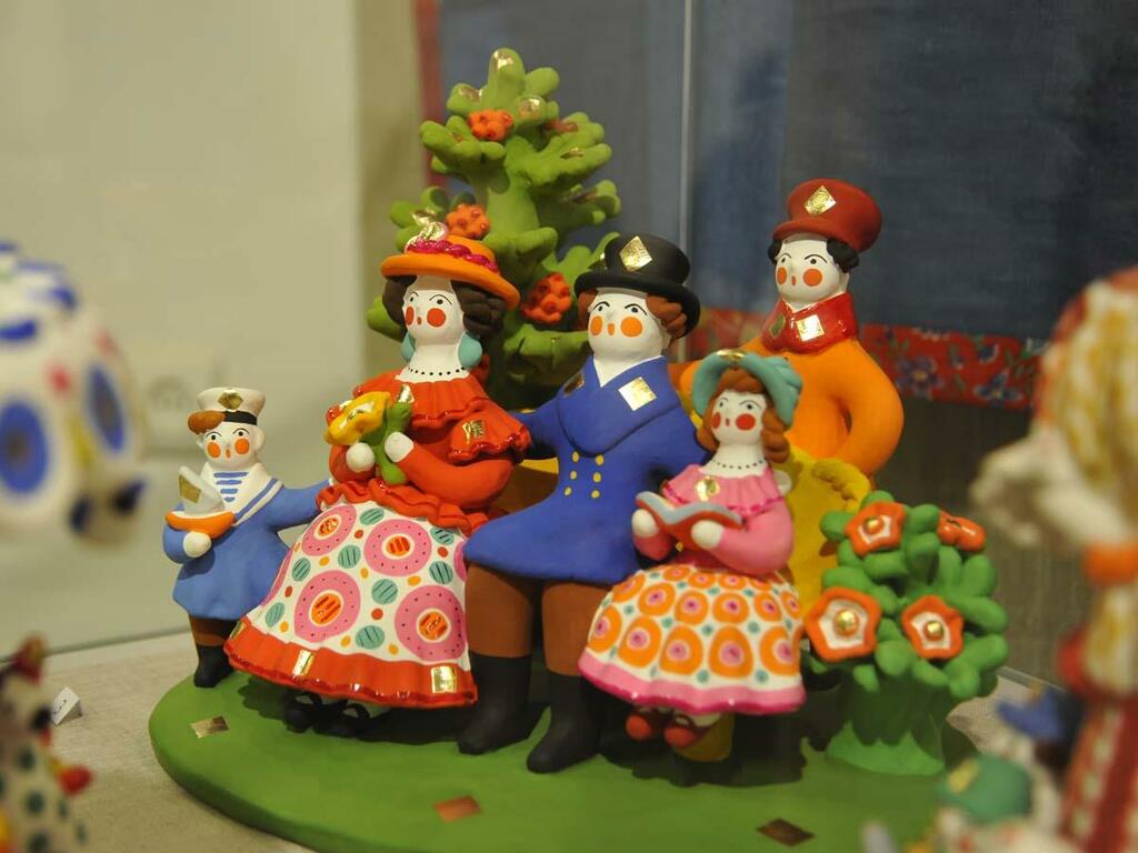 Яркие краски греют душу.