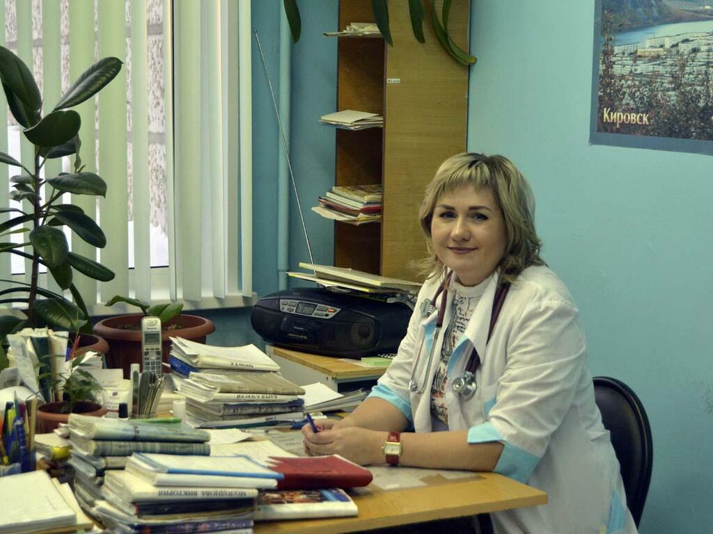 Фельдшер Елена Еговцева: «Нашему ФАПу не помешал бы ремонт!» Фельдшер Елена Еговцева: «Нашему ФАПу не помешал бы ремонт!»