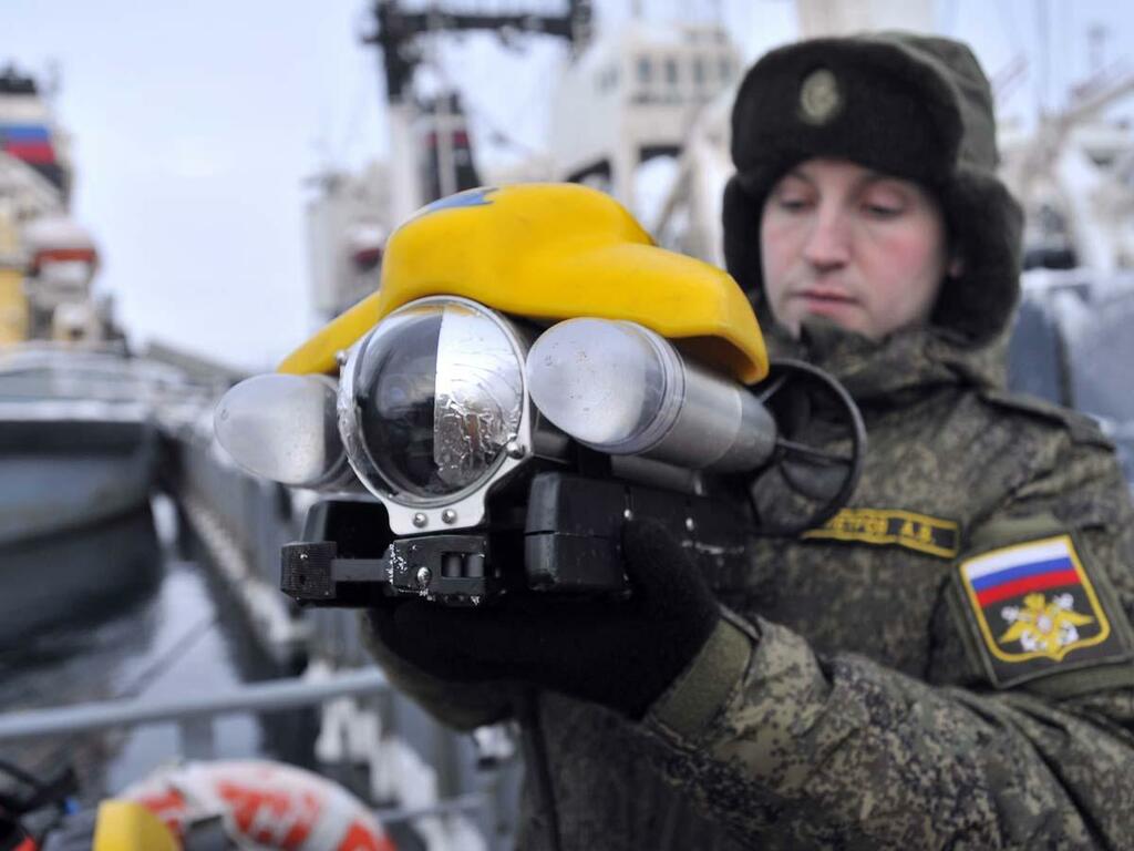 Телеуправляемый подводный аппарат.