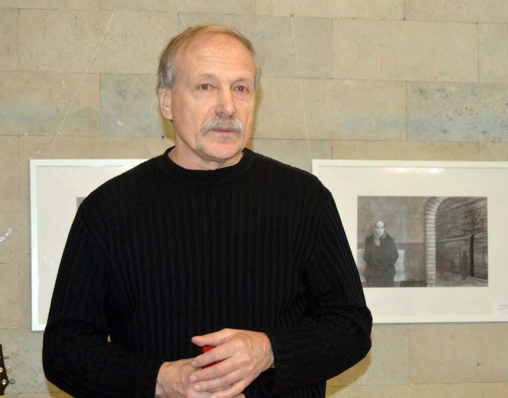Александр Зайцев организовал выставку художников-иллюстраторов.