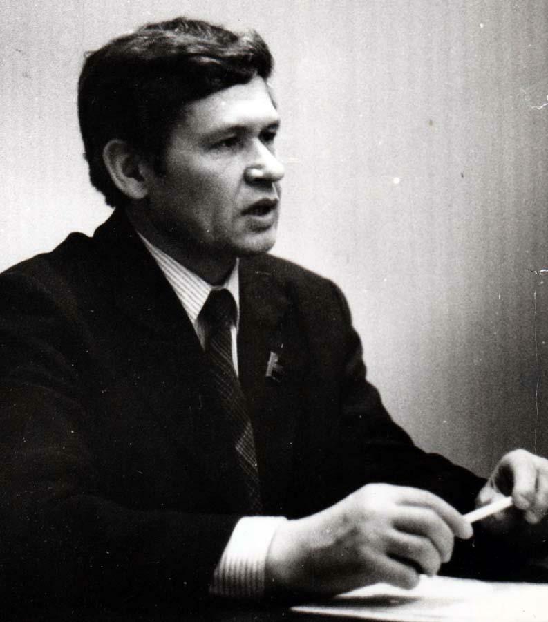 Председатель исполкома отвечал за все.