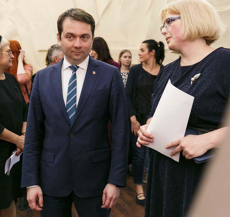 Врио губернатора Андрей Чибис и директор МКИ Марина Ващенко. Врио губернатора Андрей Чибис и директор МКИ Марина Ващенко.