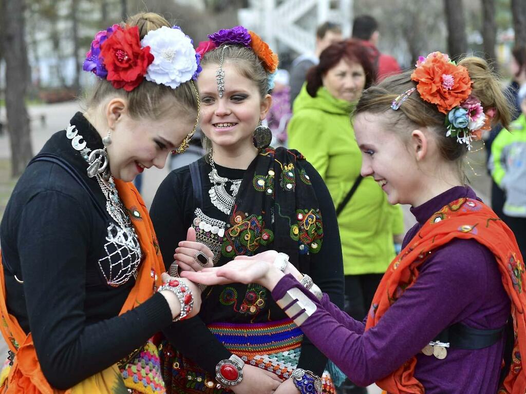 Марина Николаева, Рита Дивакова и Юля Христолюбова. Марина Николаева, Рита Дивакова и Юля Христолюбова.