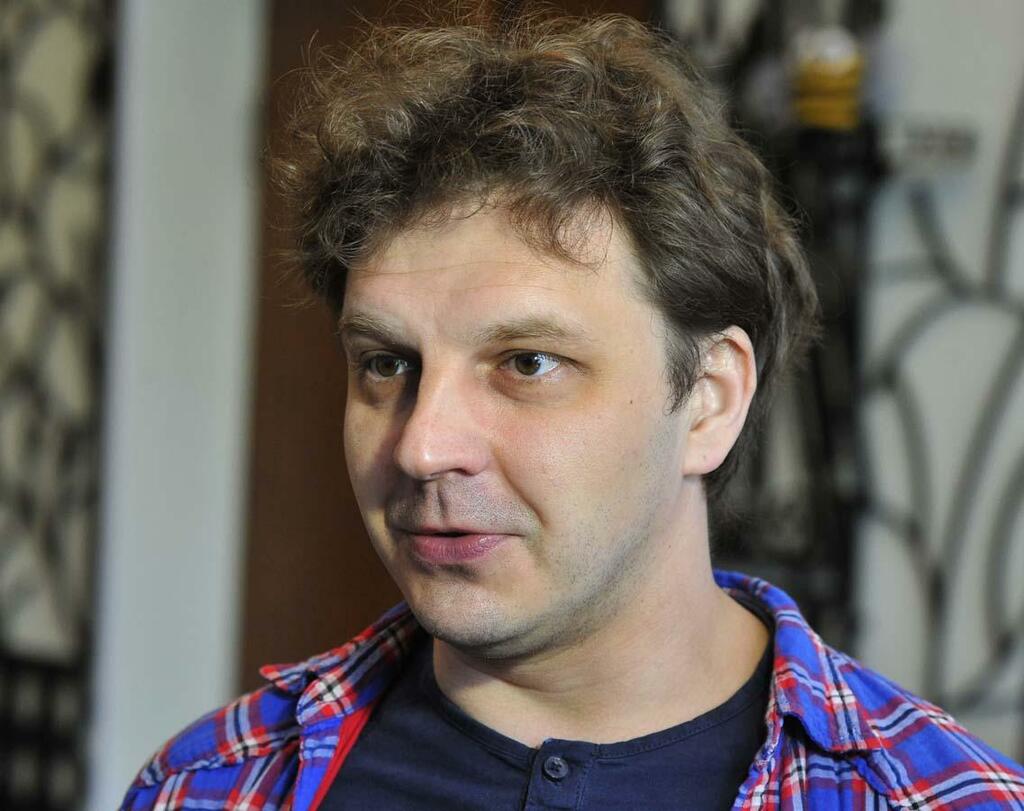 Режиссер-постановщик Петр Васильев. Режиссер-постановщик Петр Васильев.