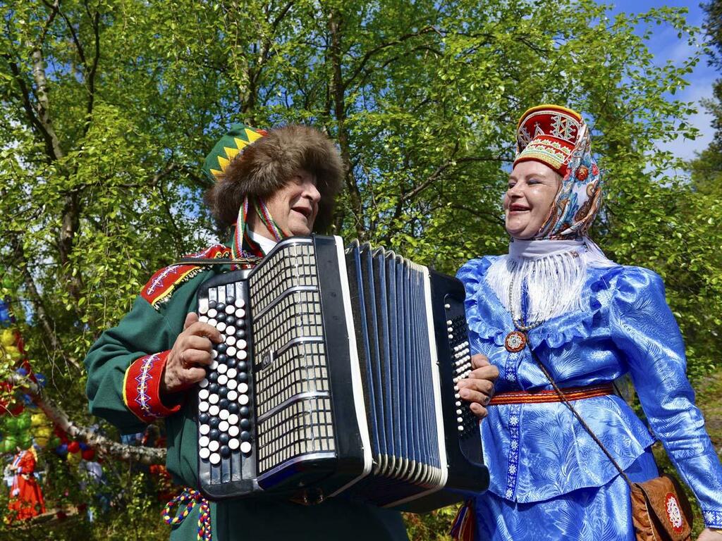 Какой же праздник без баяна!