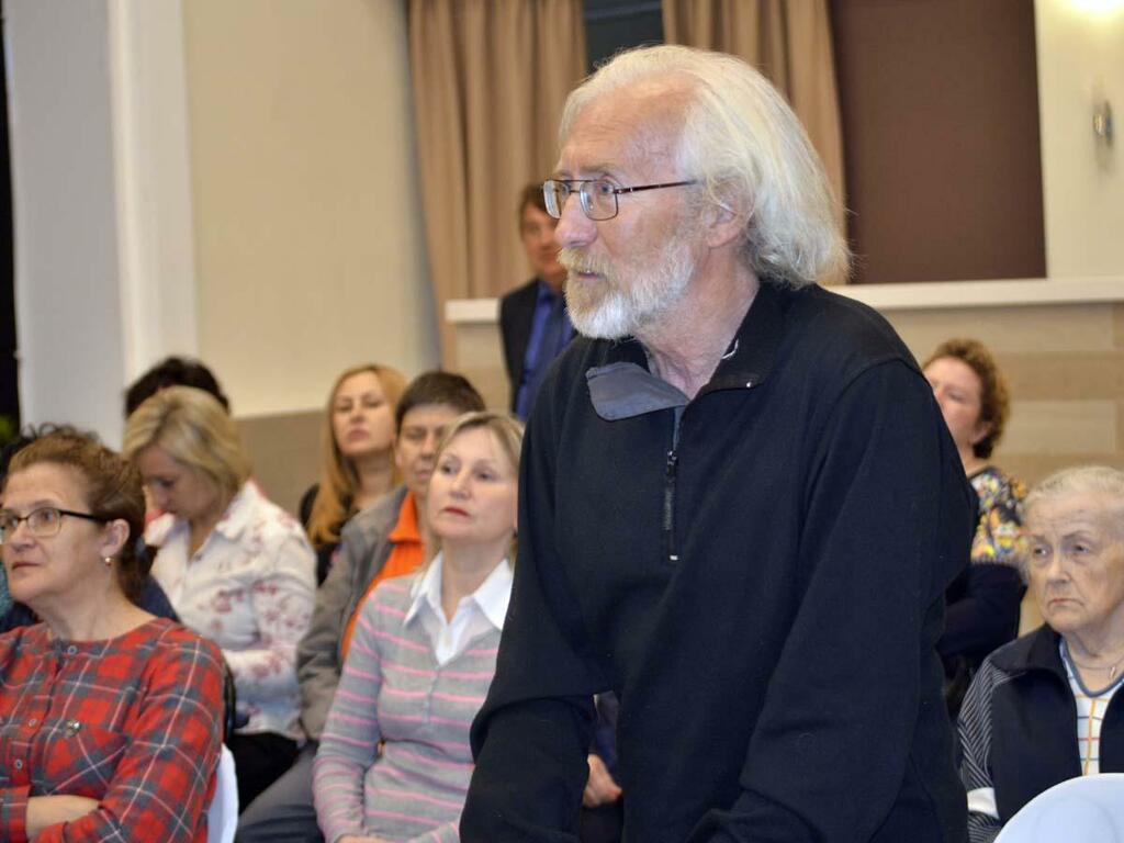 У людей возникло много вопросов по больной теме. У людей возникло много вопросов по больной теме.