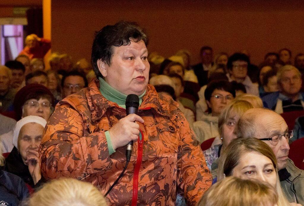На встрече с жителями.