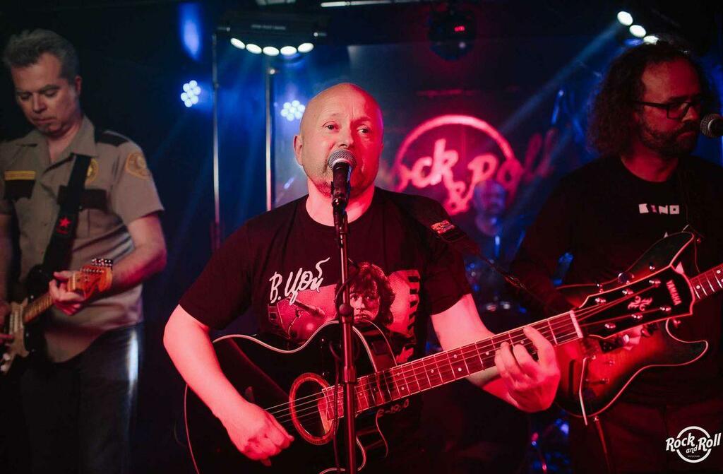 https://vk.com/rockmusicbar 21 июня, в день рождения Виктора Цоя, на сцене ROCK-N-ROLL MUSIC BAR