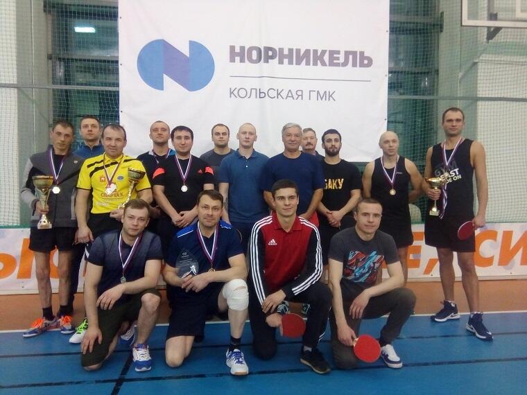 Команды «Печенгастроя», рафинировочного цеха и ГТК на спартакиаде Кольской ГМК.