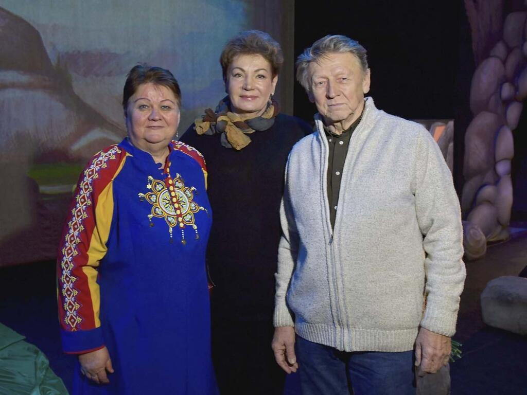 Надежда Большакова, Татьяна Вешнякова и Александр Водопьянов. Надежда Большакова, Татьяна Вешнякова и Александр Водопьянов.