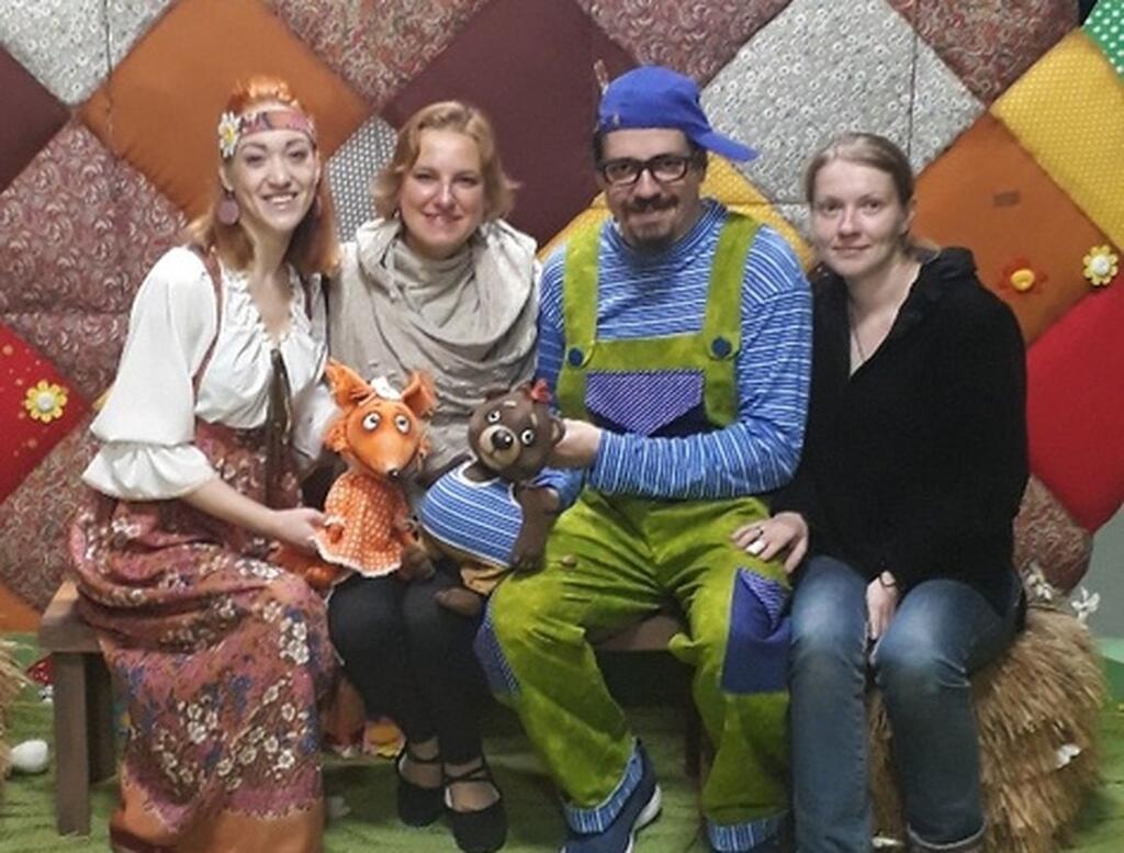 из архива Елены Уваровой Режиссер Елена Уварова и актеры Тамбовского театра кукол.