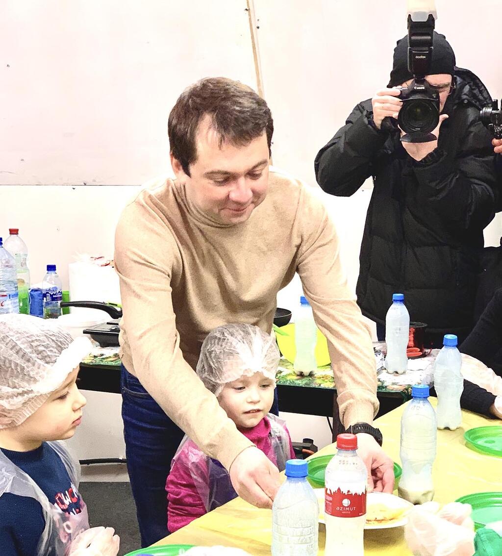 Угощение от губернатора.