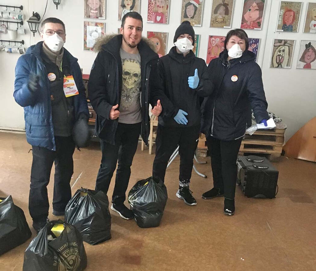 Апатитские волонтеры.