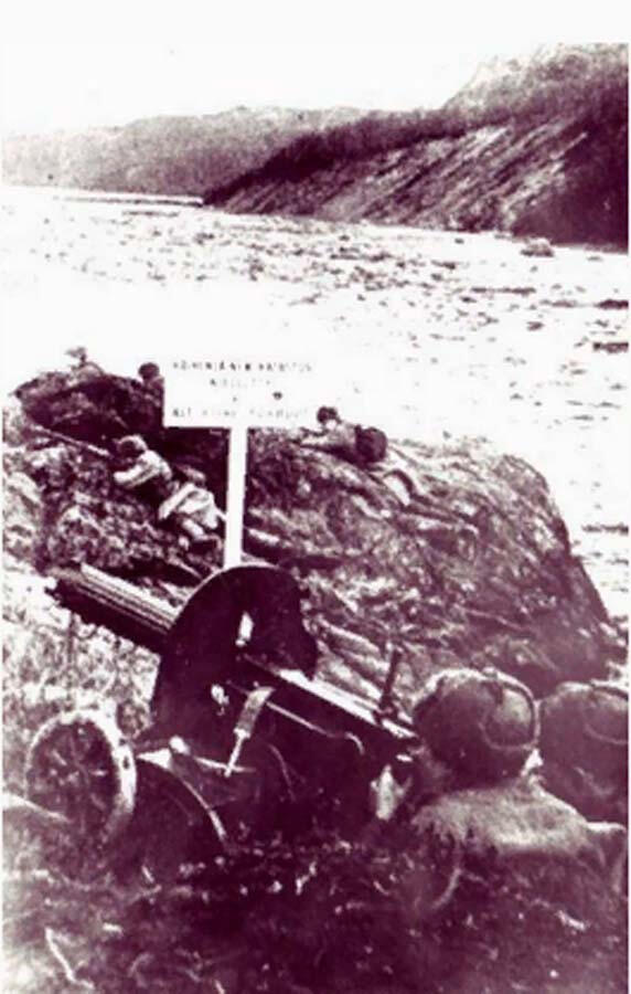 Советские солдаты у Борисоглебска. 1944 г. Советские солдаты у Борисоглебска. 1944 г.