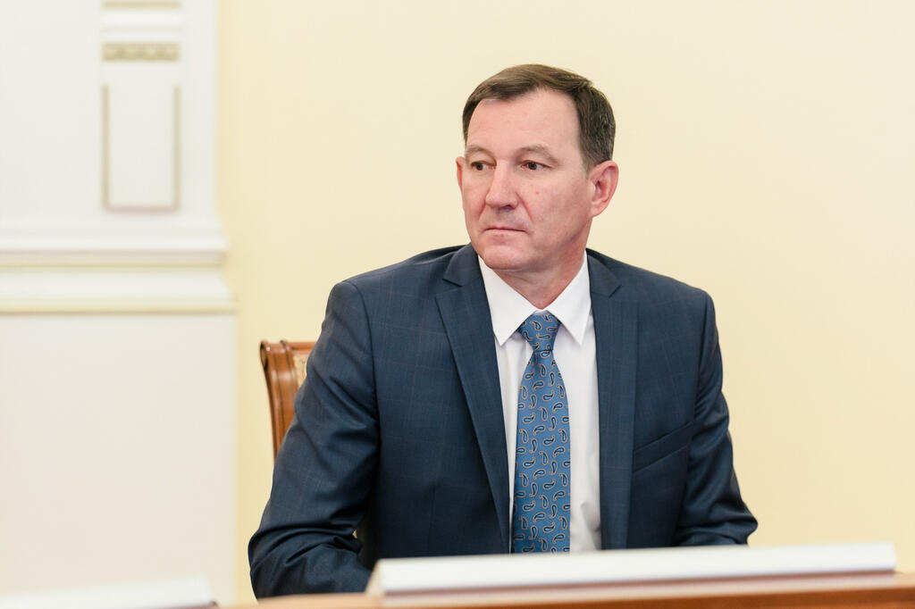Дмитрия Дубова. Сергей Приходько.