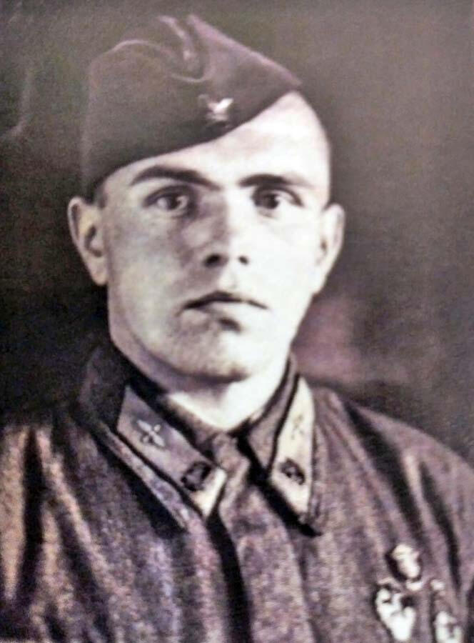 Красноармеец Дмитрий Свежанкин. Красноармеец Дмитрий Свежанкин.