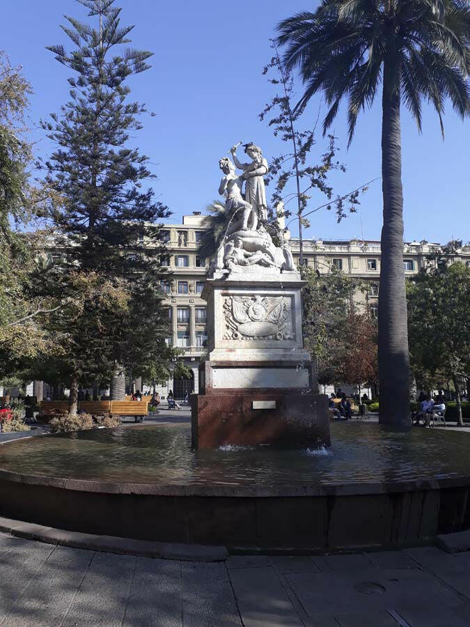Фонтан на центральной площади.