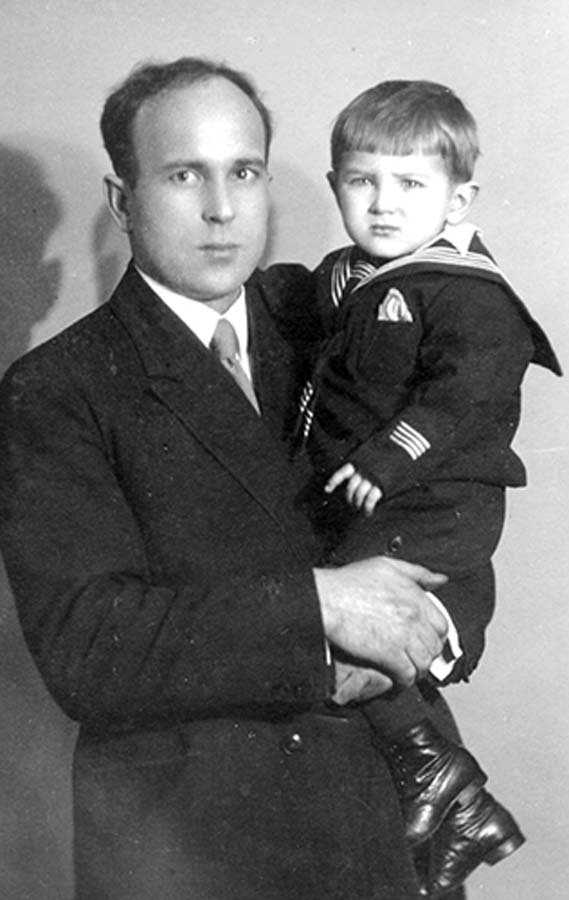 Алексей Логинов с сыном. Алексей Логинов с сыном.