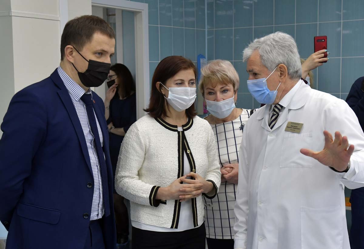 Дмитрий Панычев, Оксана Демченко, Надежда Максимова и Киракос Аветисян. Дмитрий Панычев, Оксана Демченко, Надежда Максимова и Киракос Аветисян.